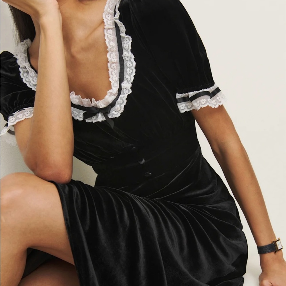 Reformation Adessa Velvet Dress Size 6 - Picture 6 of 6